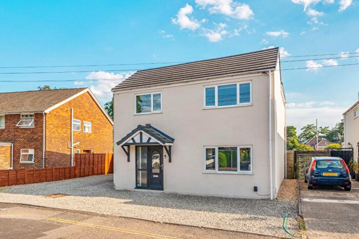 4 Bedroom Detached House For Sale In York Drove, Bitterne Village, Southampton, Hampshire, SO18