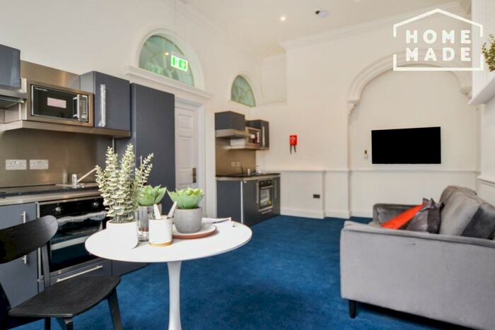 Studio To Rent In Clare Hall Manor, Hertfordshire, EN6