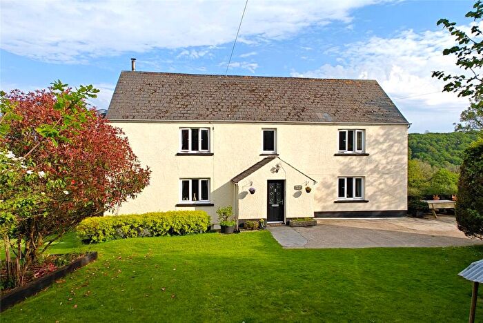 4 Bedroom Detached House For Sale In Whitland, Pembrokeshire, SA34