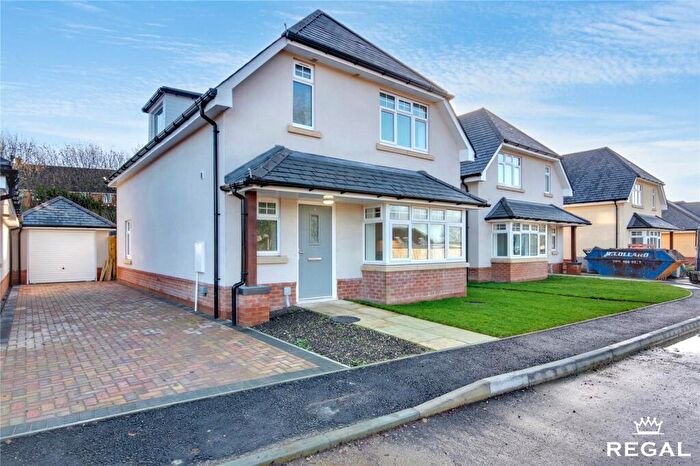 3 Bedroom Detached House For Sale In Eleanor Gardens, Walworth Road, Picket Piece, Andover, SP11