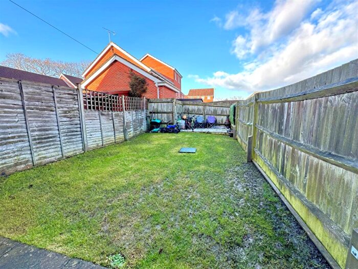 3 Bedroom Terraced House For Sale In Oak Coppice Road, Whiteley, PO15