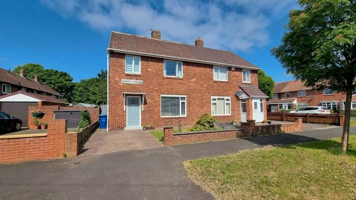 3 Bedroom Semi-Detached House To Rent In Fairways Avenue, Benton, Newcastle Upon Tyne, NE7
