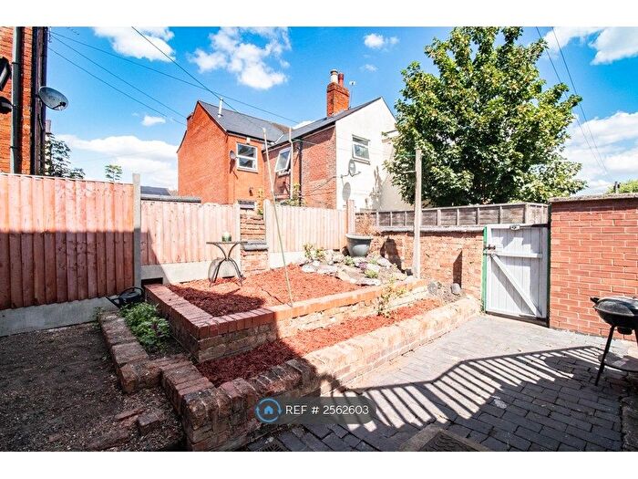 2 Bedroom Flat To Rent In Fosse Road North, Leicester, LE3