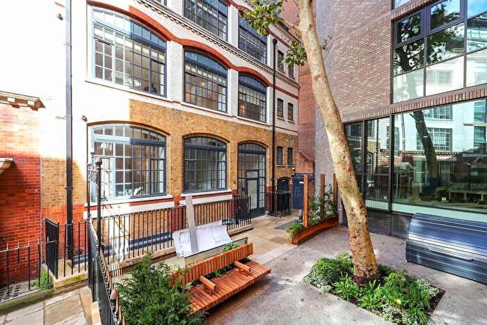 2 Bedroom Apartment To Rent In Half Moon Court, EC1A