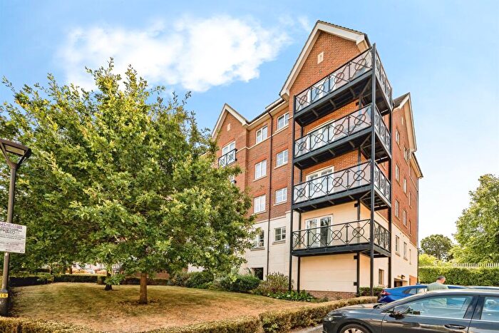 2 Bedroom Apartment For Sale In Viridian Square, Aylesbury, HP21