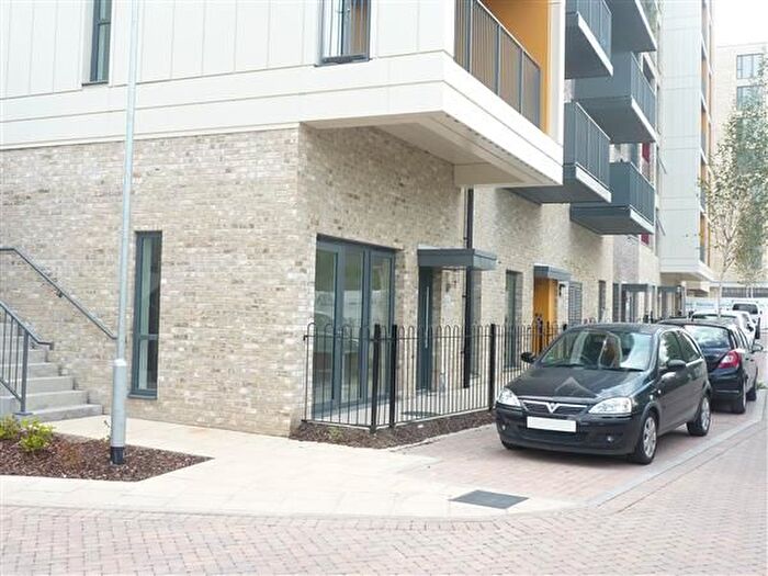 2 Bedroom Flat To Rent In Chronicle Avenue, Edgware, NW9