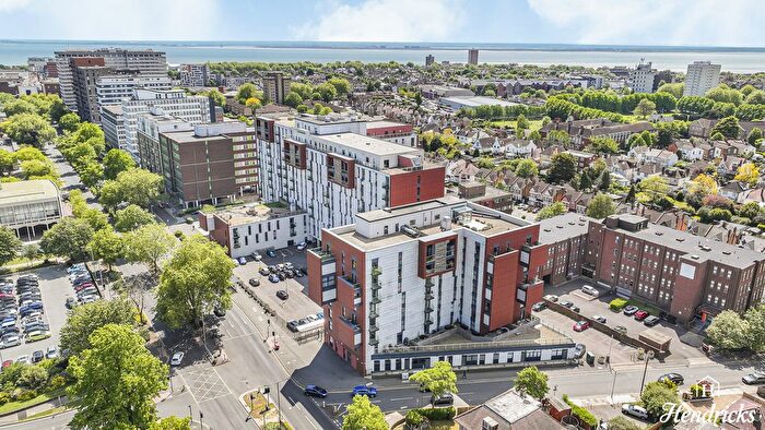 2 Bedroom Flat For Sale In Victoria Avenue, Southend-On-Sea, SS2