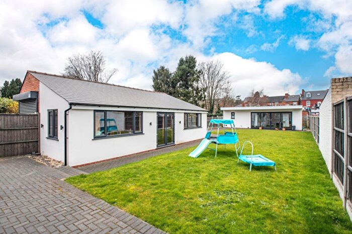 4 Bedroom Detached House For Sale In Neville Avenue, Kidderminster, Worcestershire, DY11