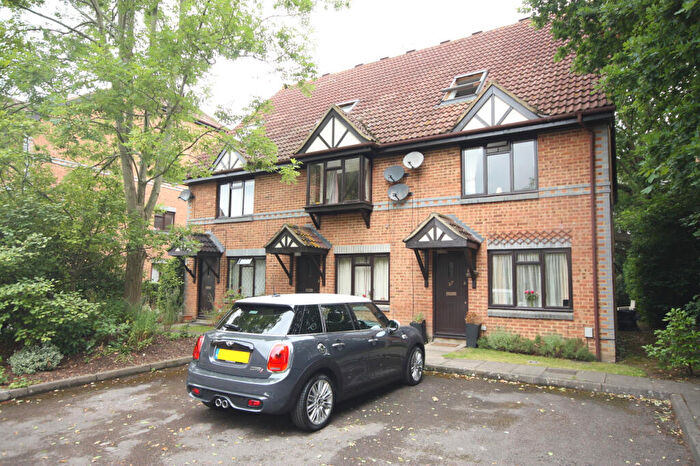 1 Bedroom Flat To Rent In Oriental Road, Woking, GU22