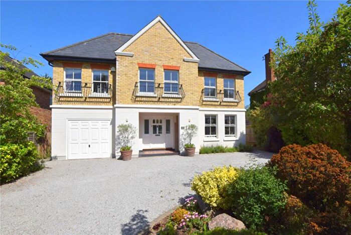 5 Bedroom Detached House For Sale In Knowle Park, Cobham, KT11