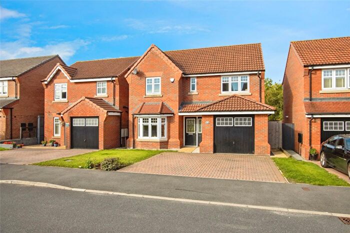 4 Bedroom Detached House For Sale In Rosewood Drive, Dewsbury, West Yorkshire, WF12