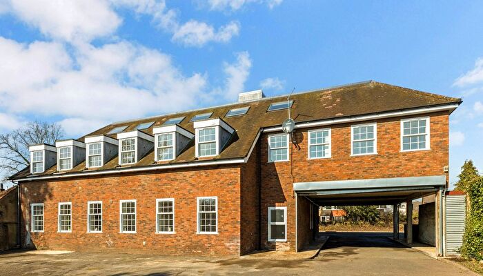 1 Bedroom Studio For Sale In Chapel Street, Marlow, SL7