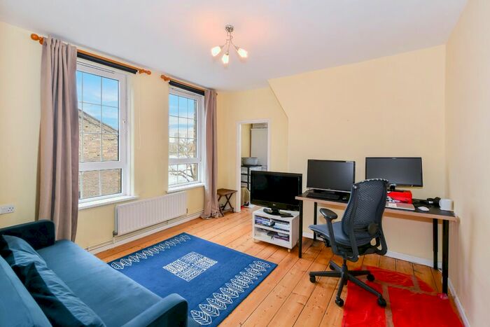 1 Bedroom Flat To Rent In Winchelsea House, Swan Road, SE16