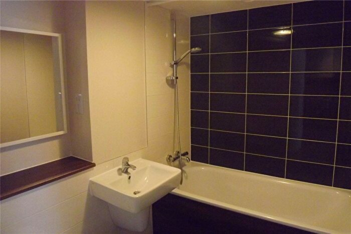 1 Bedroom Flat For Sale In Alencon Link, Basingstoke, Hampshire, RG21