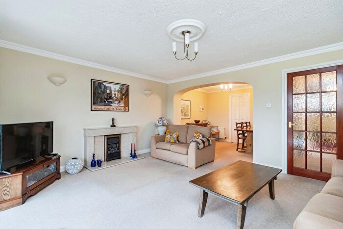 3 Bedroom Terraced House For Sale In Newton Road, Totnes, Devon, TQ9
