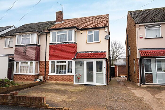 3 Bedroom Semi Detached House For Sale In Blossom Way, West Drayton, UB7