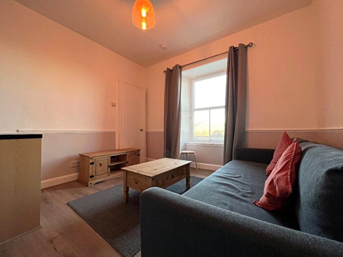 1 Bedroom Flat To Rent In Albert Street, Edinburgh, EH7