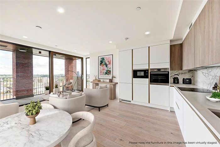 2 Bedroom Apartment For Sale In The Arc, City Road, Shoreditch, London, EC1V