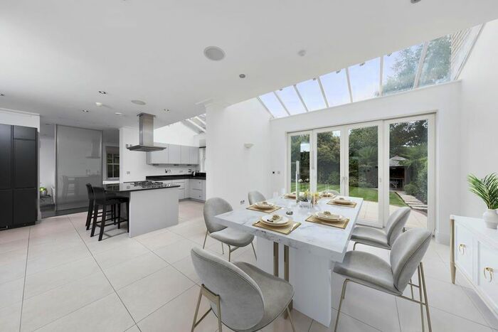 5 Bedroom Detached House To Rent In Gainsborough Place, Cobham, KT11