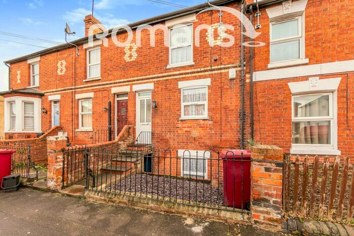 3 Bedroom Terraced House To Rent In George Street, Reading, RG1