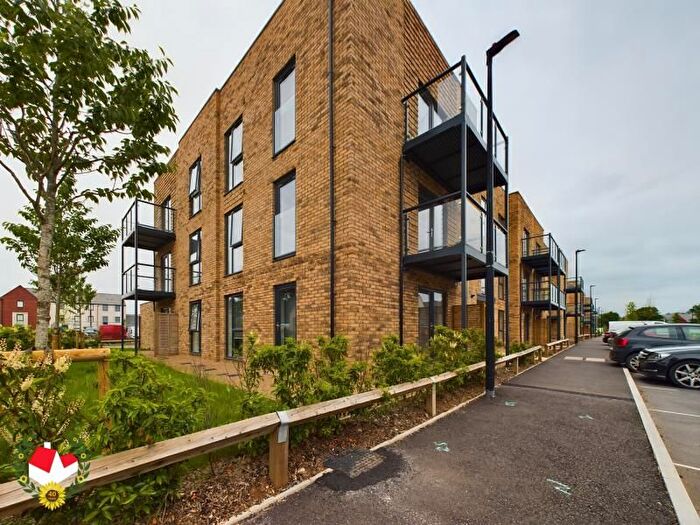 1 Bedroom Flat To Rent In Minett Road, Yate, Bristol, BS37