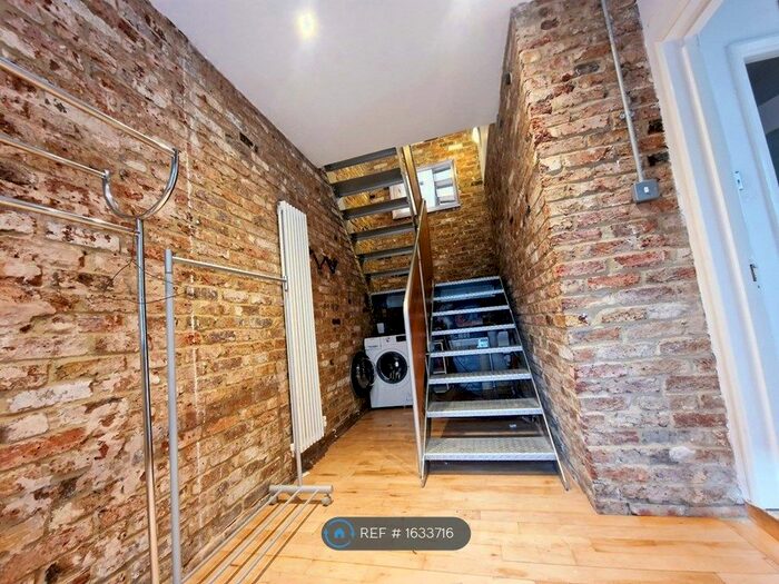 4 Bedroom Flat To Rent In Fullwood's Mews, London, N1
