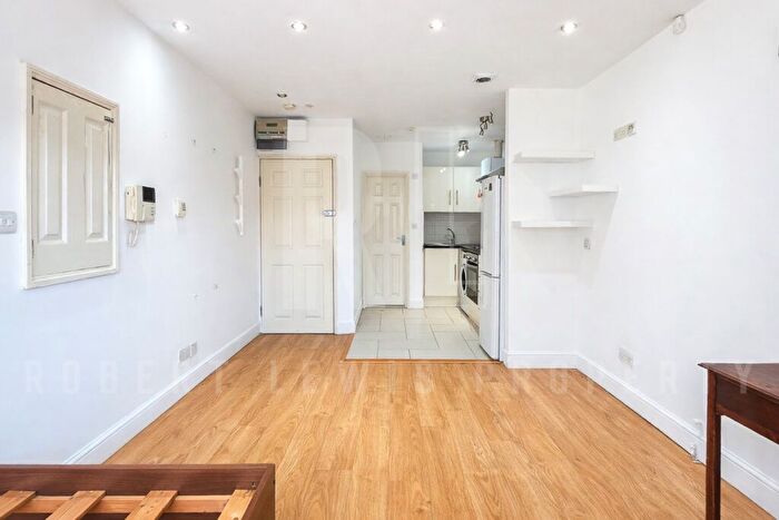 Studio To Rent In Regents Park Road, London, N3