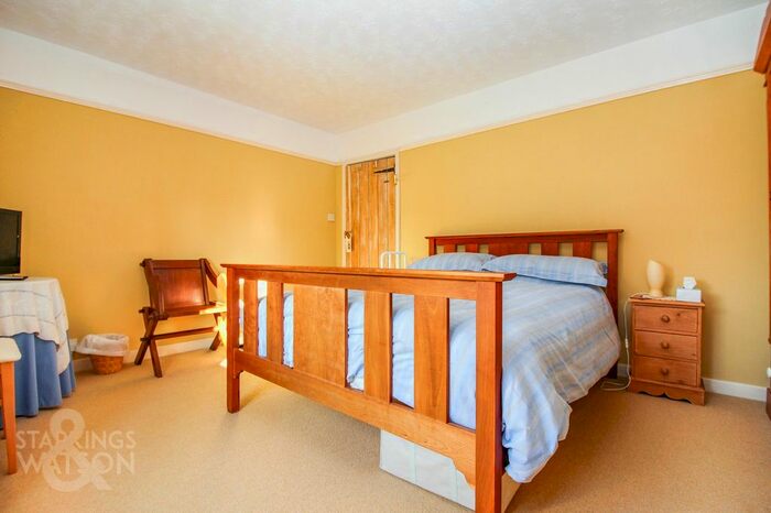 3 Bedroom Terraced House For Sale In Barn Terrace, Brundall, Norwich NR13