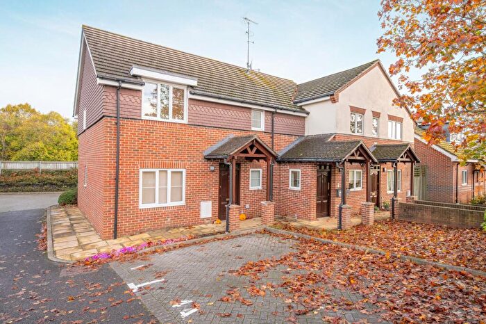 1 Bedroom Flat For Sale In Green Lane, Windsor, SL4