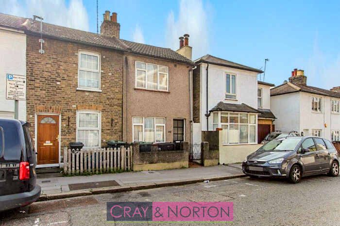 2 Bedroom House To Rent In West Street, Croydon, CR0