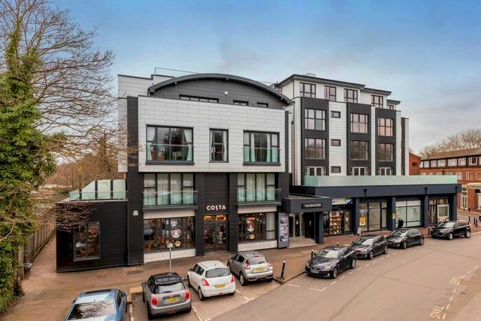 2 Bedroom Flat For Sale In Virginia Water, Surrey, GU25