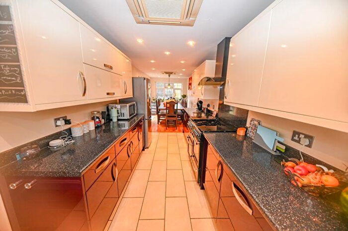 3 Bedroom Semi-Detached House To Rent In Farriers Way, Waterlooville, PO7