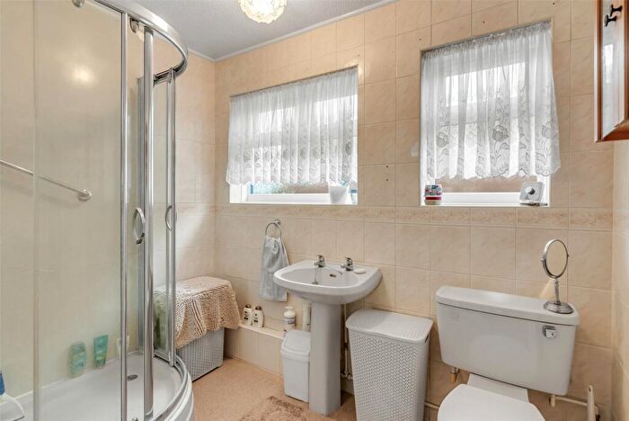 3 Bedroom Bungalow For Sale In Firtree Road, Norwich, Norfolk, NR7