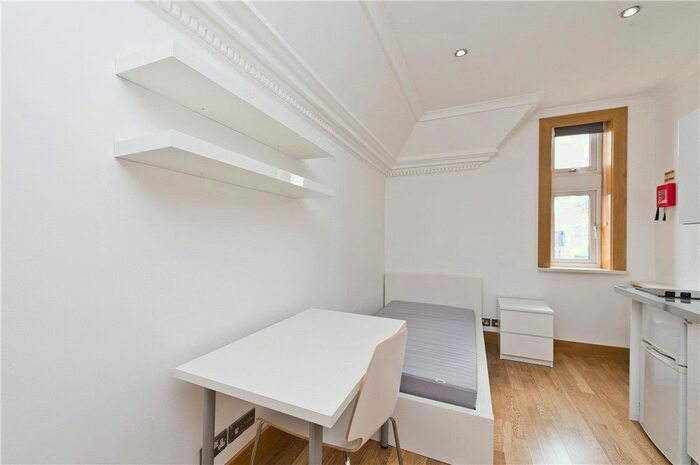 Studio To Rent In Glendower Place, London, SW7