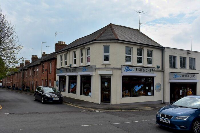 2 Bedroom Flat To Rent In Market Street, Yeovil, BA20