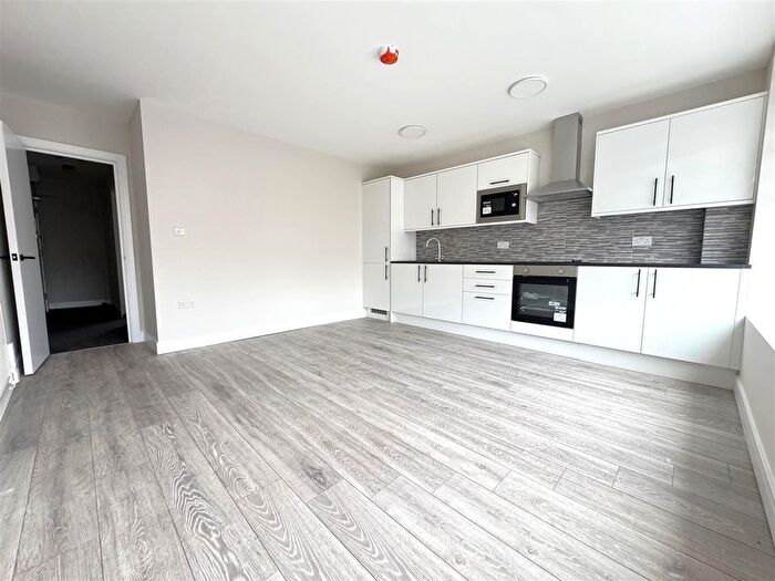 2 Bedroom Flat To Rent In Welling High Street, Welling, DA16