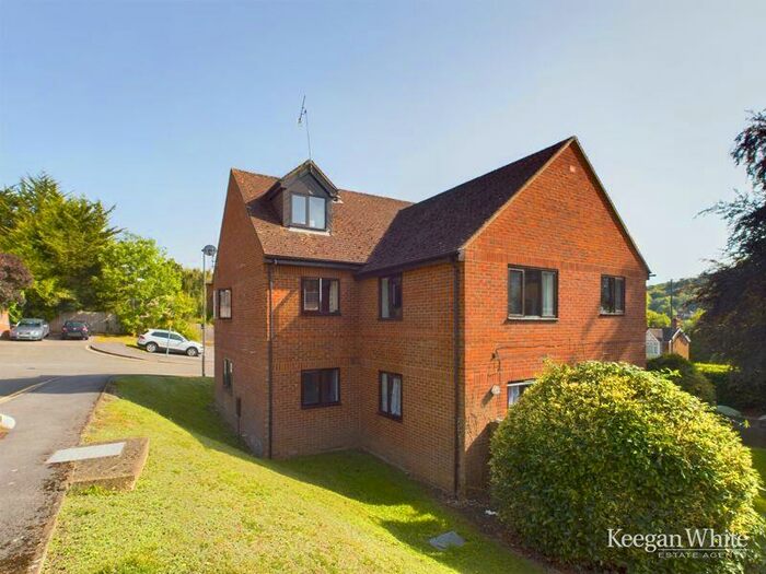 1 Bedroom Apartment To Rent In Ludlow Mews, Loudwater, HP11