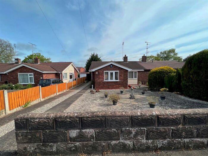 3 Bedroom Bungalow To Rent In Dalebrook Road, Burton-On-Trent, DE15