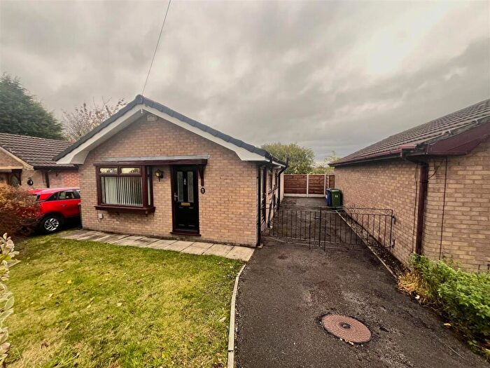 2 Bedroom Detached Bungalow To Rent In Bankfield, Hyde, SK14