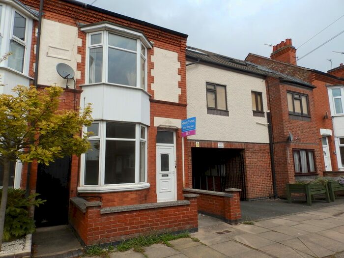 1 Bedroom Flat To Rent In Railway Street, South Wigston, Leicester, LE18