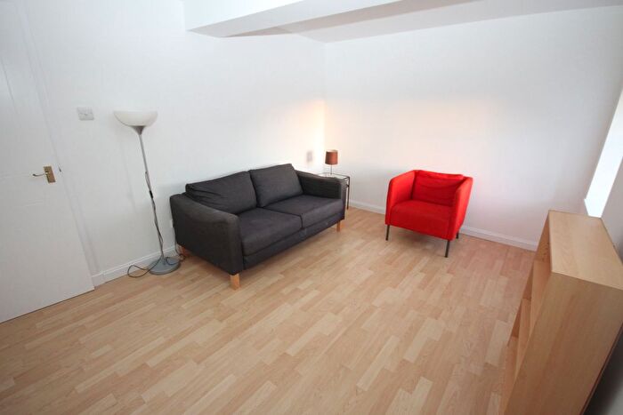 2 Bedroom Flat To Rent In Shore, The Shore, Edinburgh, EH6