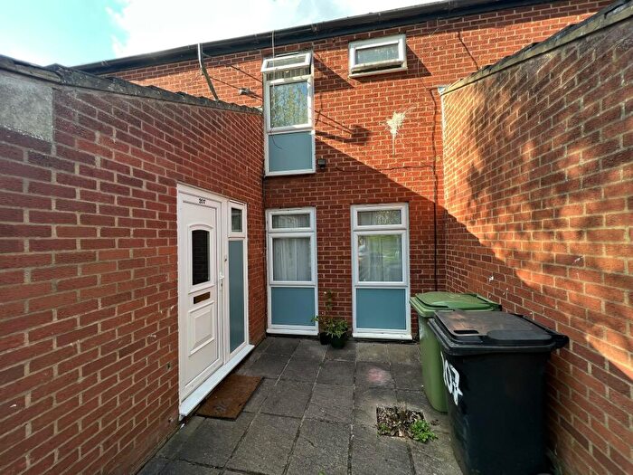 3 Bedroom House To Rent In Fulmar Lane, Wellingborough, NN8