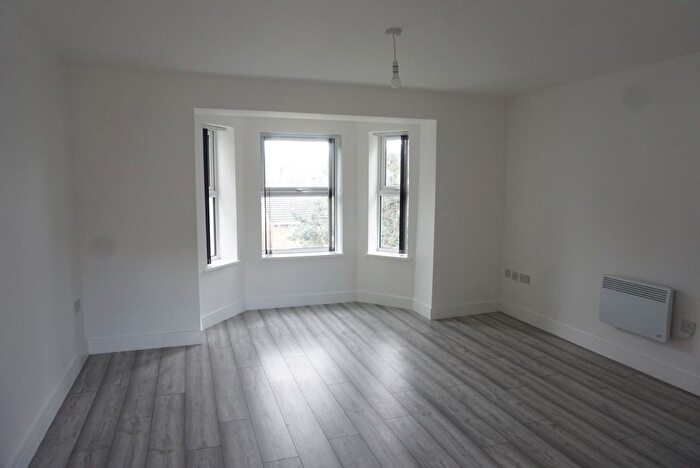 1 Bedroom Flat To Rent In Third Avenue, Nottingham, NG7