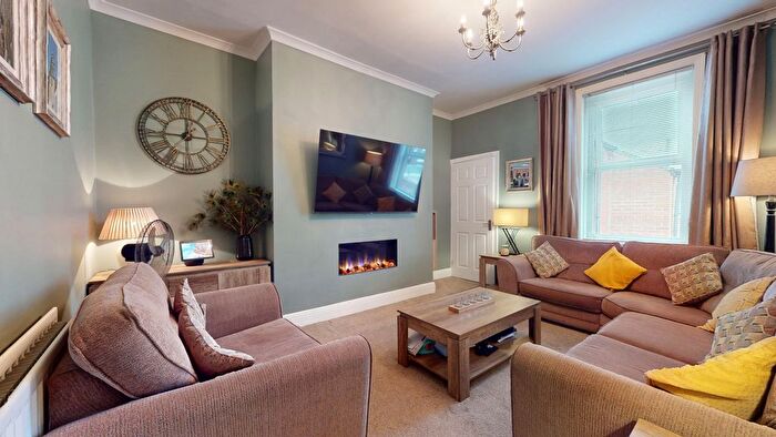 3 Bedroom Flat For Sale In Ravensworth Terrace, South Shields, NE33