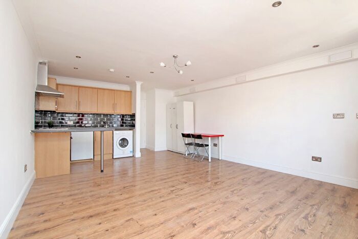 Studio To Rent In St. Mark Street, London, E1