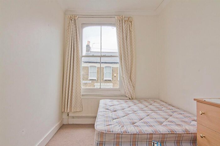 5 Bedroom End Of Terrace House To Rent In Pennethorne Road, London, SE15