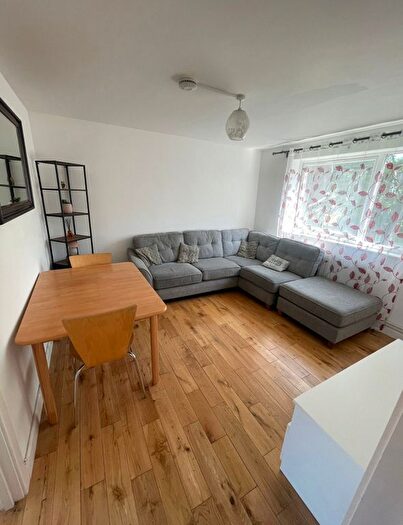 4 Bedroom Flat To Rent In Cape Close, Barking, IG11