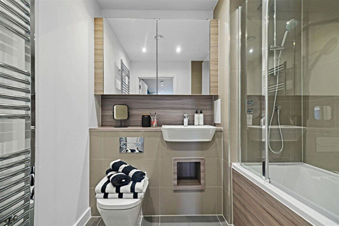 1 Bedroom Apartment To Rent In Morello House, Leamouth Road, London, E14