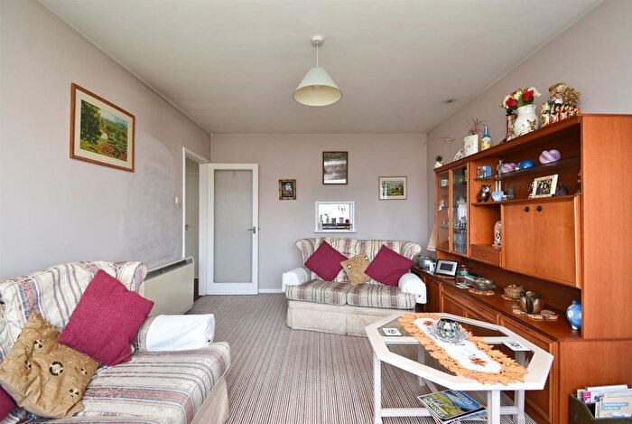 3 Bedroom Flat For Sale In Rectory Close, St. Leonards-On-Sea, TN38