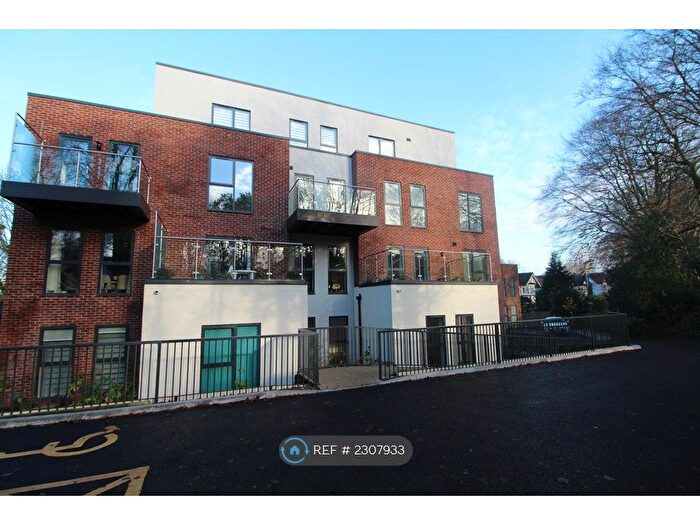 2 Bedroom Flat To Rent In Cavendish Road, Salford, M7